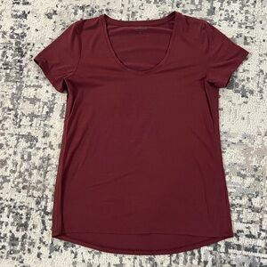 Athleta Maroon Short Sleeve Tee